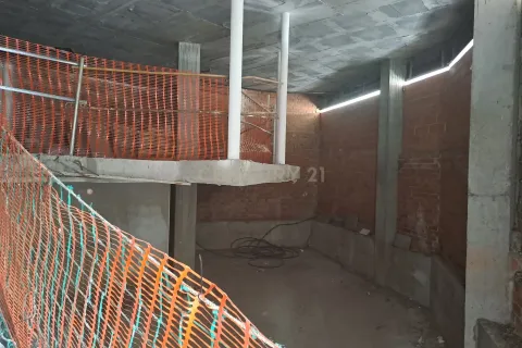 Tienda al por menor de 98 m² en venta en Esplugues de Llobregat, Barcelona, Cataluña, Spain № 7007 - foto 4