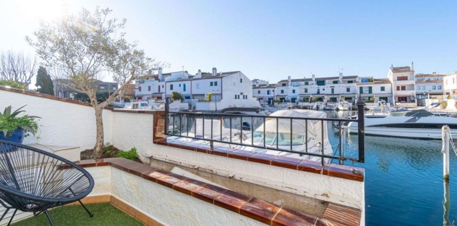 4 bedrooms house for sale in Sitges, Barcelona, Catalonia, Spain № 6612