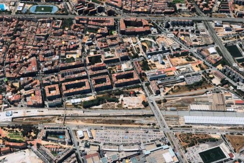 Купить квартиру в Барселона, Испания с 4 комнаты, 97.29м², № 2985 - фото 3