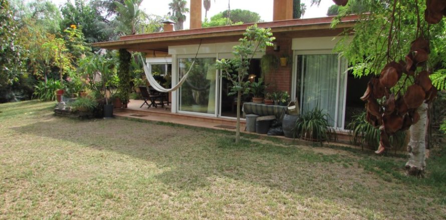 Вилла с 2 спальнями в Бланесе, Герона, Каталония, Испания № 951