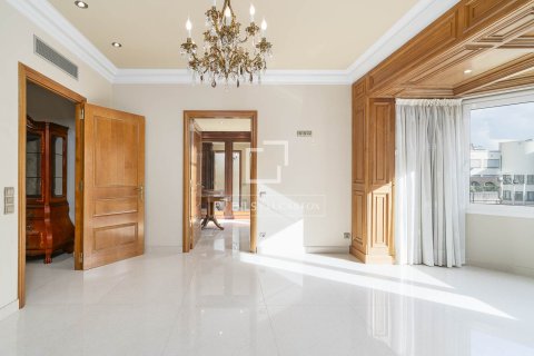 4 bedrooms apartment for sale in Barcelona, Catalonia, Spain № 6294 - photo 30