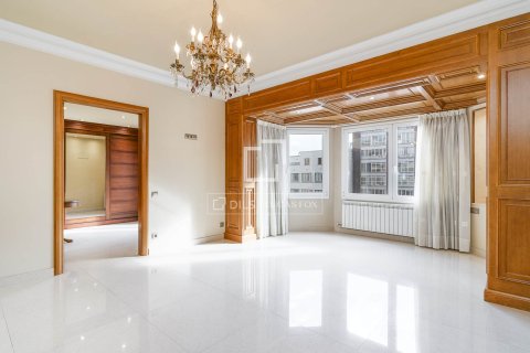 4 bedrooms apartment for sale in Barcelona, Catalonia, Spain № 6294 - photo 2