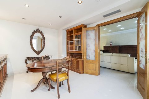 4 bedrooms apartment for sale in Barcelona, Catalonia, Spain № 6294 - photo 6