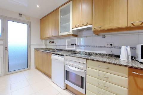 Купить квартиру в Гава, Испания с 4 спальни, 103м², № 6291 - фото 7