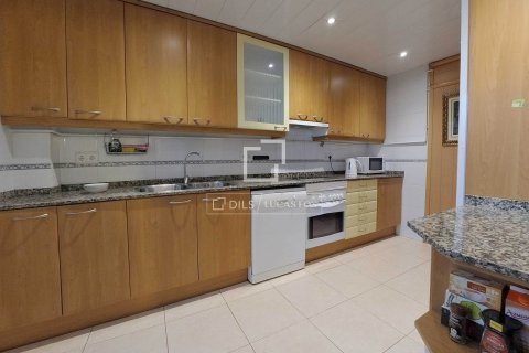 Купить квартиру в Гава, Испания с 4 спальни, 103м², № 6291 - фото 5