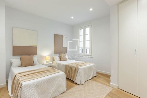 3 bedrooms apartment for sale in Barcelona, Catalonia, Spain № 6290 - photo 15