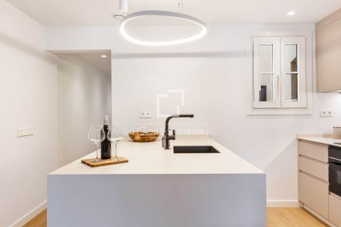 3 bedrooms apartment for sale in Barcelona, Catalonia, Spain № 6290 - photo 6