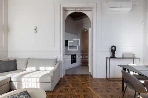 2 bedrooms apartment for sale in Barcelona, Catalonia, Spain № 6288 - photo 5