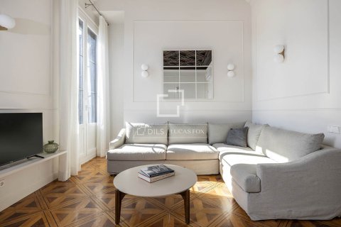 2 bedrooms apartment for sale in Barcelona, Catalonia, Spain № 6288 - photo 3