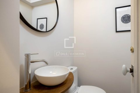 2 bedrooms apartment for sale in Barcelona, Catalonia, Spain № 6288 - photo 17