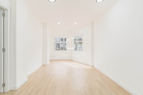 3 bedrooms apartment for sale in Barcelona, Catalonia, Spain № 6289 - photo 2