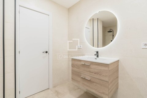 3 bedrooms apartment for sale in Barcelona, Catalonia, Spain № 6289 - photo 9