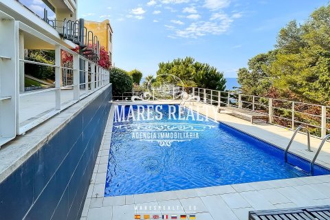 Купить виллу в Льорет-де-Мар, Испания с 4 спальни, 281м², № 1020 - фото 2