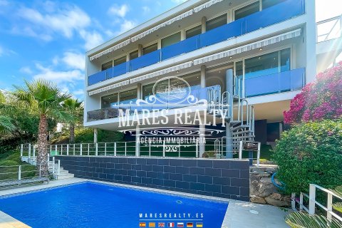 Купить виллу в Льорет-де-Мар, Испания с 4 спальни, 281м², № 1020 - фото 3