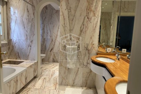 Купить виллу в Кастельдефельс, Испания с 7 спален, 642м², № 1023 - фото 30