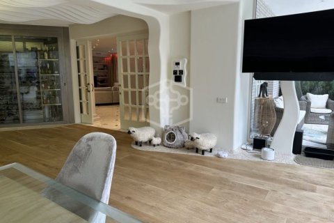 Купить виллу в Кастельдефельс, Испания с 7 спален, 642м², № 1023 - фото 21