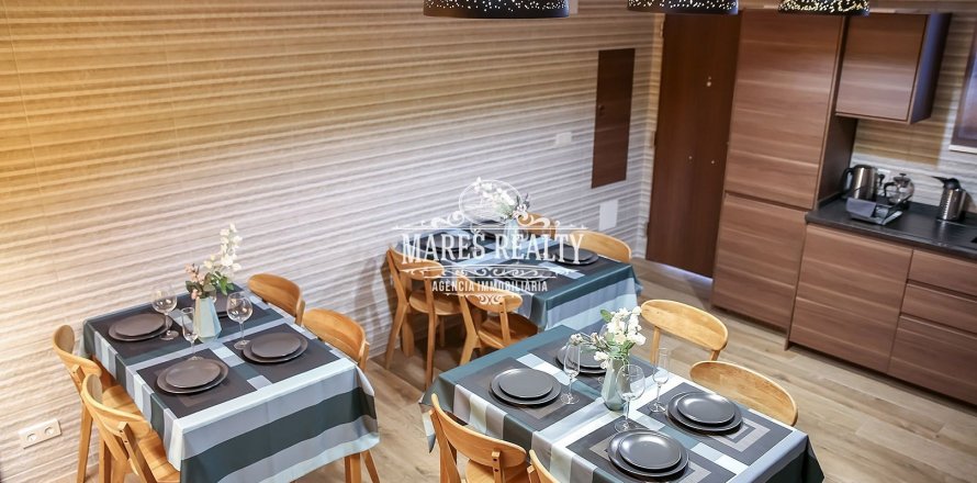 Коммерческая недвижимость с 3 комнатами в Бланесе, Герона, Каталония, Испания № 1018