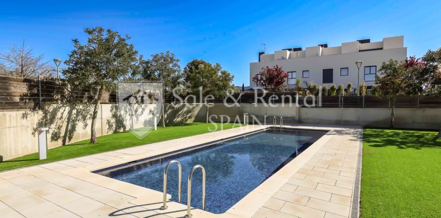 Сasa de 4 dormitorios en venta en Sitges, Barcelona, Cataluña, Spain № 6783