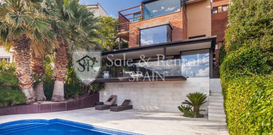 Сasa de 3 dormitorios en venta en Sitges, Barcelona, Cataluña, Spain № 6786