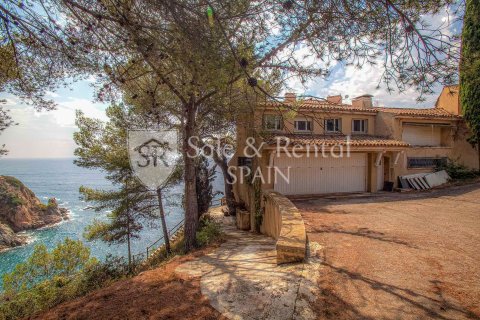 Купить дом в Льорет-де-Мар, Испания с 1 спальня, 743м², № 6785 - фото 8