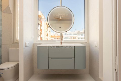 3 chambres apartment à vendre à Barcelona, Catalonia, Spain № 4483 - photo 25