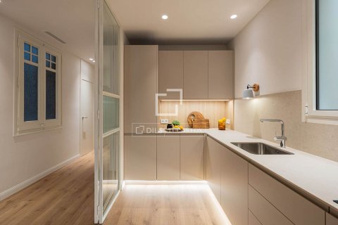 2 chambres apartment à vendre à Barcelona, Catalonia, Spain № 4484 - photo 14