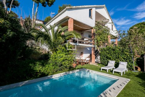 4 chambres villa à vendre à Castelldefels, Barcelona, Catalonia, Spain № 3820