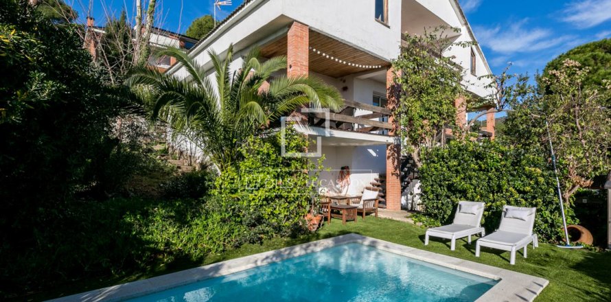 4 chambres villa à vendre à Castelldefels, Barcelona, Catalonia, Spain № 3820