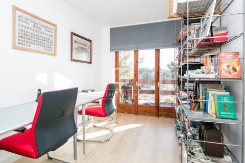 4 chambres villa à vendre à Castelldefels, Barcelona, Catalonia, Spain № 3820 - photo 21