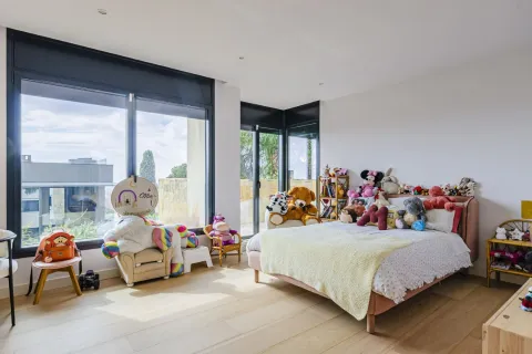 Купить дом в Барселона, Испания с 6 комнат, № 1605 - фото 18