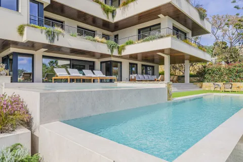 Дом с 5 спальнями в Барселоне, Каталония, Испания № 1605