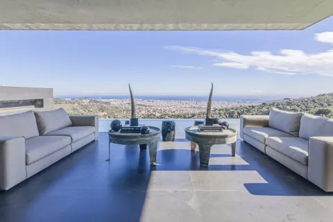 Купить дом в Барселона, Испания с 8 комнат, 1450м², № 1604 - фото 4