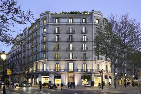 Passeig de Gracia в Барселоне № 3400