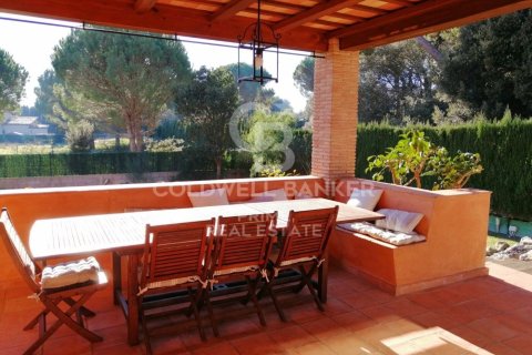 Купить дом в Мон-рас, Испания с 4 спальни, 613м², № 6061 - фото 1