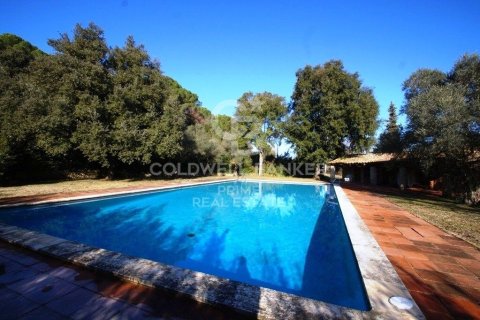 10 bedrooms house for sale in Girona, Catalonia, Spain № 6060 - photo 3