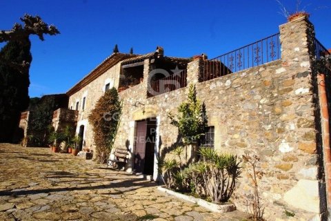 10 bedrooms house for sale in Girona, Catalonia, Spain № 6060 - photo 18
