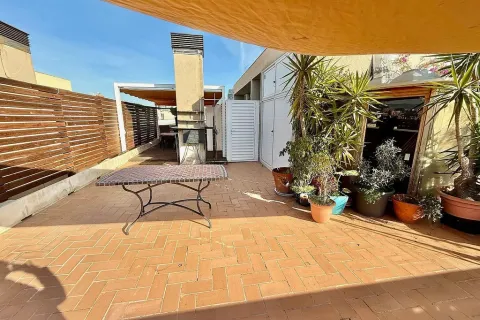 Купить квартиру в Барселона, Испания с 4 комнаты, № 1624 - фото 28