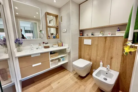 Купить квартиру в Барселона, Испания с 4 комнаты, № 1624 - фото 24