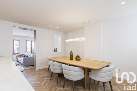 Купить квартиру в Барселона, Испания с 3 спальни, 162м², № 7554 - фото 16