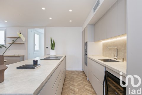 Купить квартиру в Барселона, Испания с 3 спальни, 162м², № 7554 - фото 12