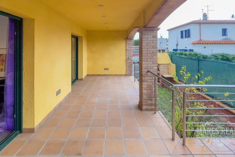 Купить виллу в Л'Эскала, Испания с 5 спален, 330м², № 961 - фото 12