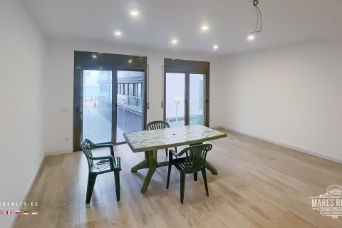 Купить коммерческую недвижимость в Льорет-де-Мар, Испания с 15 комнат, 788м², № 956 - фото 6