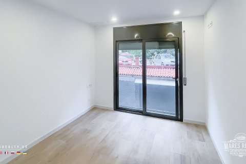 Купить коммерческую недвижимость в Льорет-де-Мар, Испания с 15 комнат, 788м², № 956 - фото 12