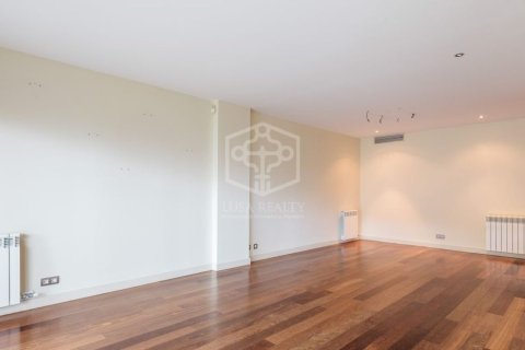 3 chambres apartment à louer à Barcelona, Catalonia, Spain № 955 - photo 5