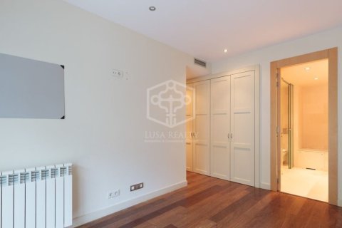 3 chambres apartment à louer à Barcelona, Catalonia, Spain № 955 - photo 14