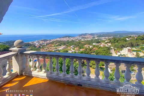 Вилла с 5 спальнями в Льорет-де-Мар, Герона, Каталония, Испания № 957