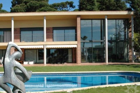 Вилла с 5 спальнями в Матаро, Барселона, Каталония, Испания № 854