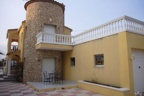 Купить виллу в Розы, Испания с 3 спальни, 120м², № 849 - фото 8