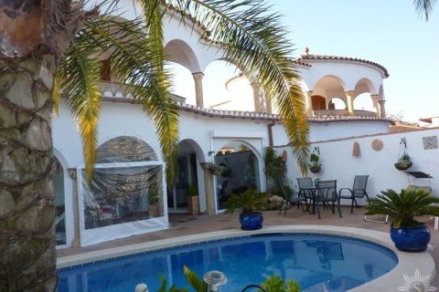 Купить виллу в Розы, Испания с 3 спальни, 150м², № 850 - фото 7