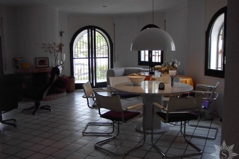 Купить виллу в Розы, Испания с 2 спальни, 121м², № 848 - фото 3